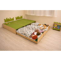 Kindergarten-Podest mit Auszugsbett, Teppichboden – Bild 11