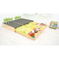 Kindergarten-Podest mit Auszugsbett, Teppichboden - 126070 6 h 14