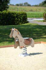 Federwippe Pony – LEDON Explore – 642020 - 1200px COLOURBOX39262154