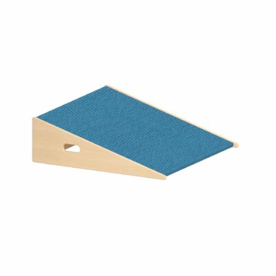 Spielpodest Rampe klein mit Tretford-Teppich