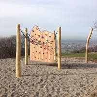K2-Kletterwand aus Douglasien-Holz – Bild 3