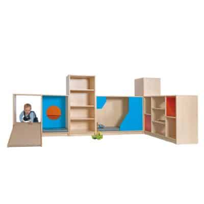 OSKAR Regalsystem mit Durchkrabbelschrank mit Bullauge, Versteckschrank, Viertelkreisecke und Plexiglasraumteiler