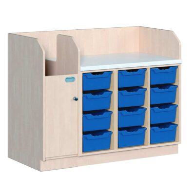 Wickelkommode mit verschließbaren Treppenaufgang und 12 hohen ErgoTray Boxen