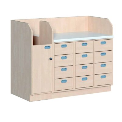 Wickelkommode mit verschließbaren Treppenaufgang und 12 Dekorschüben