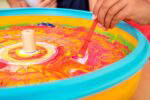 Flying Colours Farbschleuder - 68500 E JPG emotions picture 300DPI CMYK