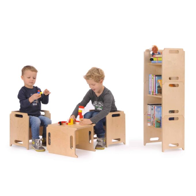 Stapel-Wendestuhl aus Holz - 180201 Stapelstuhl mit Kindern