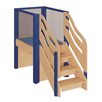 Kleine Spielburg mit Treppe