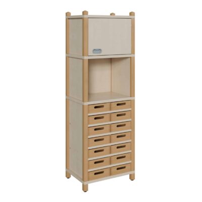 Stollenschrank mit flachen Massivholzkästen und Oberschrank eintürig