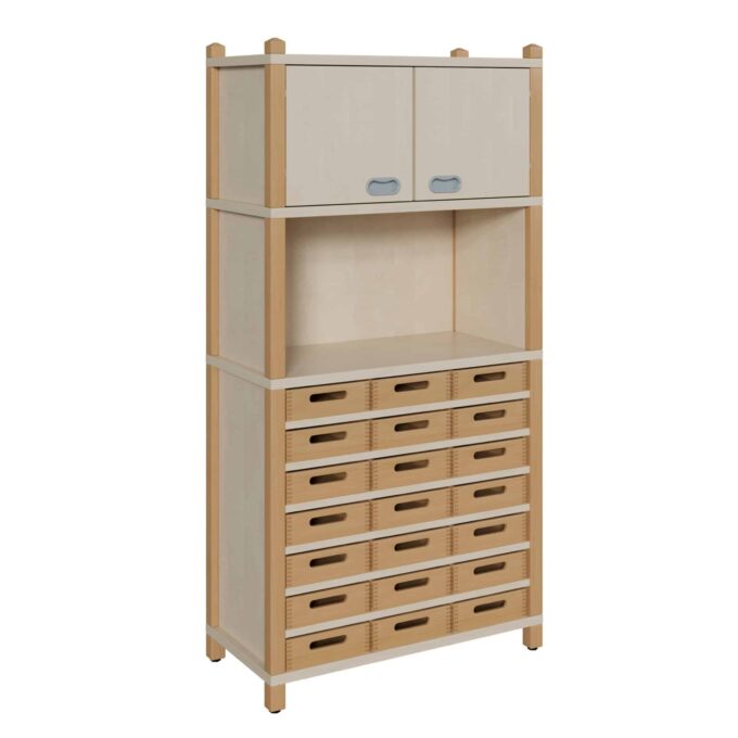 Stollenschrank mit flachen Massivholzkästen und Oberschrank zweitürig