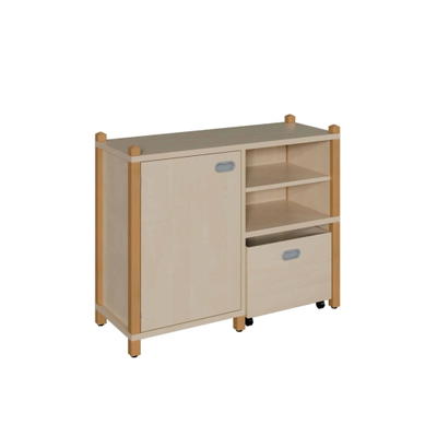 Stollenschrank mit hoher Sockelnische, Rollkästen, zwei Fächern und einer Tür
