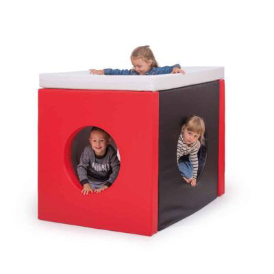 Rotes Haus mit Fenstern