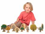 Bäume für alle Jahreszeiten Spielfiguren aus Holz - 472 white bg (1)