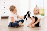 Mutter & Kind Handpuppe Katze „Cara & Mimi“ - 40460 B emotion rgb 800x800