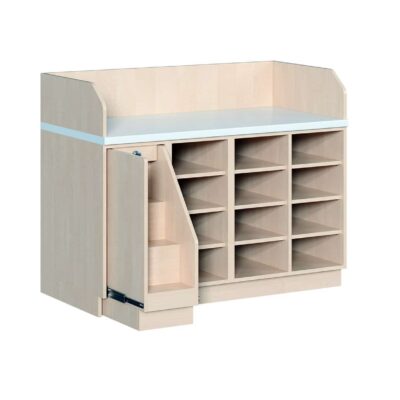 Wickelkommode vierreihig - mit Regal und Aufstiegshilfe