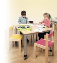 Quadrattisch mit Stahlgestell fahrbar oder feststehend – Bild 3