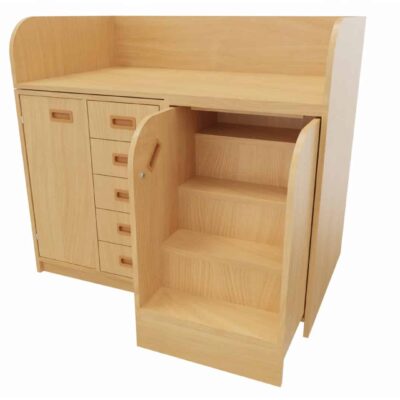 Wickelkommode mit ausziehbarer Treppe, Tür und 5 Schubkästen
