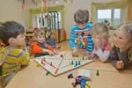 Quer durch Würfelspiel – „QU4“ (eckig) - 636090 e34265b7dcc54ab081bcdb38ec2da360~mv2 d 2000 1333 s 2