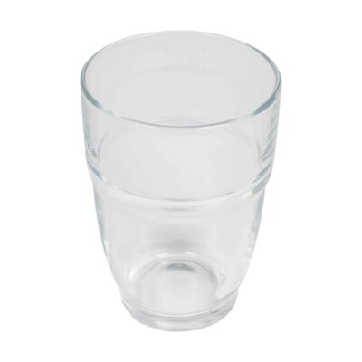 Stapelbecher für Wasser