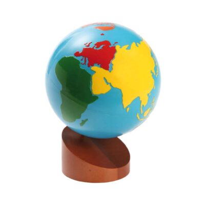 Globus mit Erdteilen in Farbe