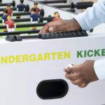 Kindergarten-Kickertisch, inkl. 2 Bällen - Betzold Kindergarten Kickertisch inkl 2 Baellen E 767904 o ZN