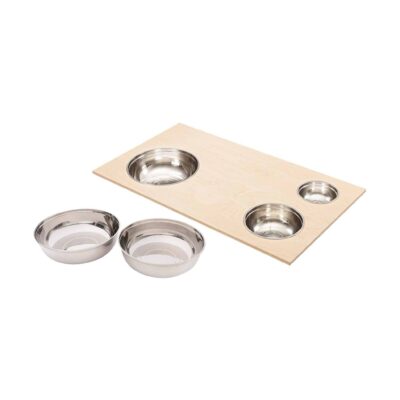 Arbeitsplatte mit Schüsseln