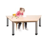 Trapezförmiger Tisch, Platte mit Schichtstoff - TT126R60 70