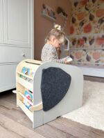 Spielzeugbox mit Sitz und Rollen Elefant „Wildlife“ - 12423 10 spielzeugbox mit sitz und rollen elefant wildlife small foot kinderbild 01