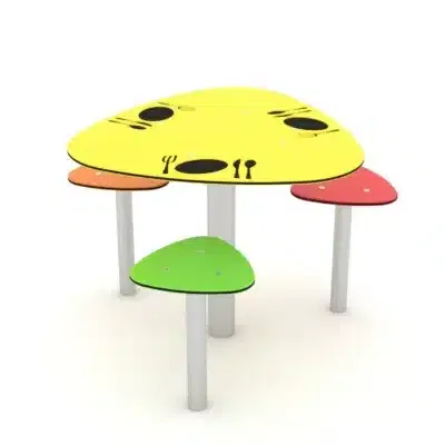 Outdoor Sitzgruppe mit drei Hockern und einem Tisch - SOLO 0816