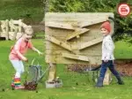 Wasserwand aus Holz - DR044 Millhouse Outdoor Water Wall Lifestyle CMYK