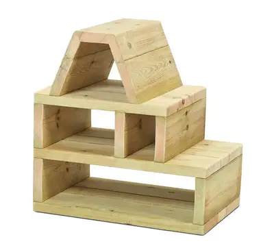 Offenes Spielhaus aus Holz