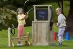 Wasser- und Rollenspielpumpe - DR097 Millhouse Outdoors Water And Role Play Pump Lifestyle 974132b8 9e72 4555 88a2 2a26cfc61ff6
