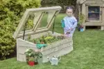 Mini-Gewächshaus aus Holz - DR124 Millhouse Outdoor Cold Frame Lifestyle A RGB b6de4be8 f07a 4f65 9b6e 8801fabdfc8b