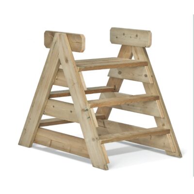 Großes Klettergerüst aus Holz