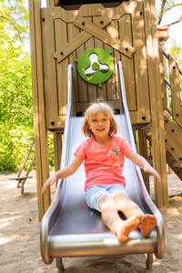 Spielburg „Rosegarden“ mit Rutsche, Hängebrücke,  Spiel- und Kletterelementen - Rosengarten 10010010 Rutsche 4