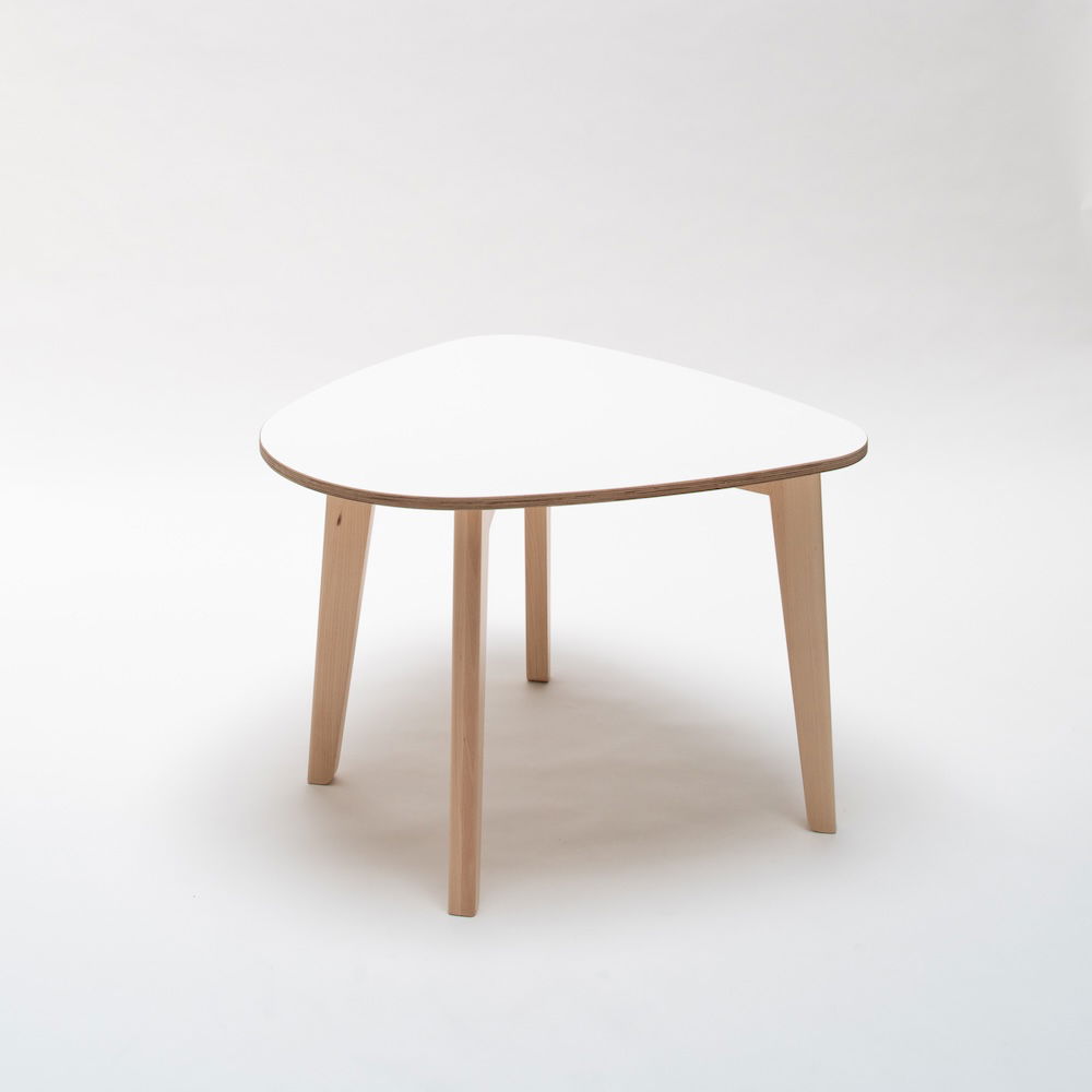 DECOR Tisch Amöbe Dreieck 80x80cm