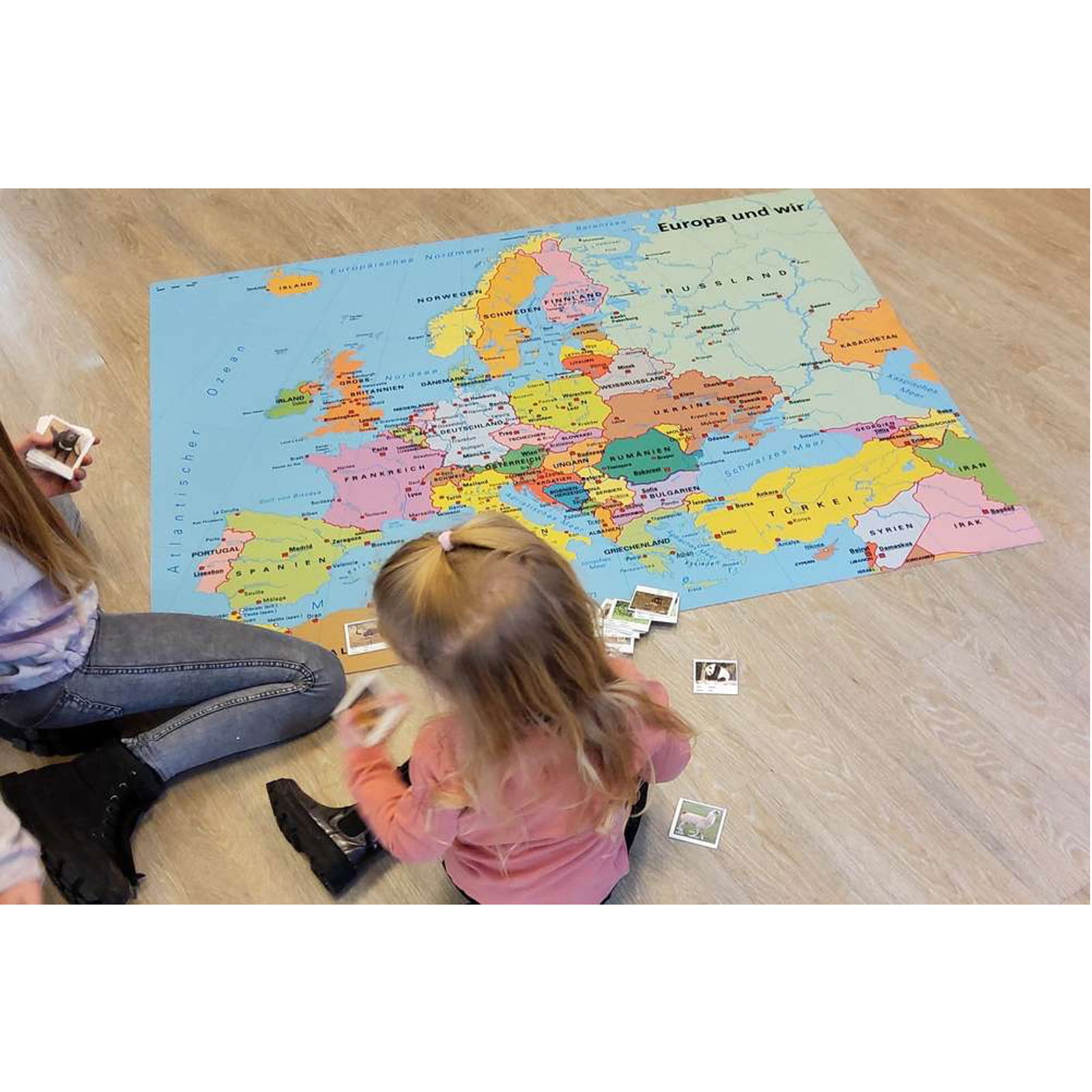 Zuordnungsteppich "Kinder in Europa und wir"
