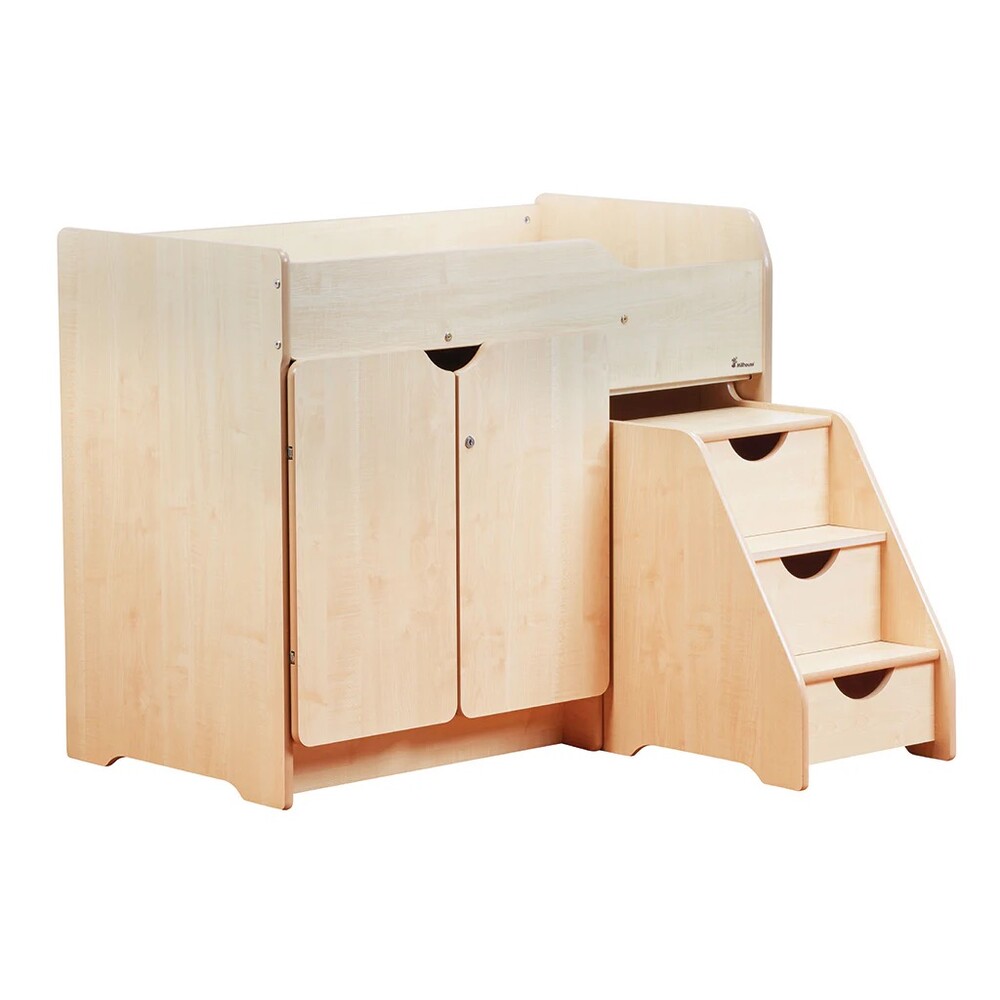 Ergonomische Wickelkommode mit integrierter Treppe