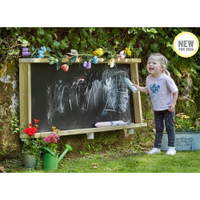 Wandmontierte Kreidetafel - DR174 Millhouse Outdoor Wall Mounted Chalkboard Wide Lifestyle RGB1 1000