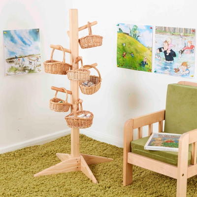 Schürzenständer aus Holz mit 8 Haken