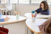 Dreieckstisch "Pua" für Grundschulen – Bild 9