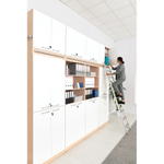 Regalwand mit Leiter, T 48, H 301, 4-reihig – Ahorn Jylland, Türen weiß (Grande 27) - ZEST5337 x 19